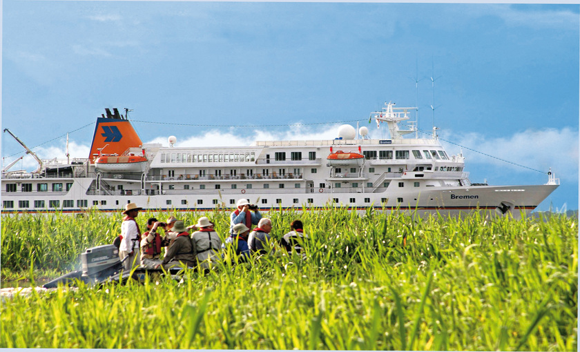 Expeditie luxe cruiseschip MS Bremen 