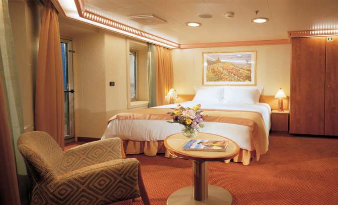 Carnival Conquest suites