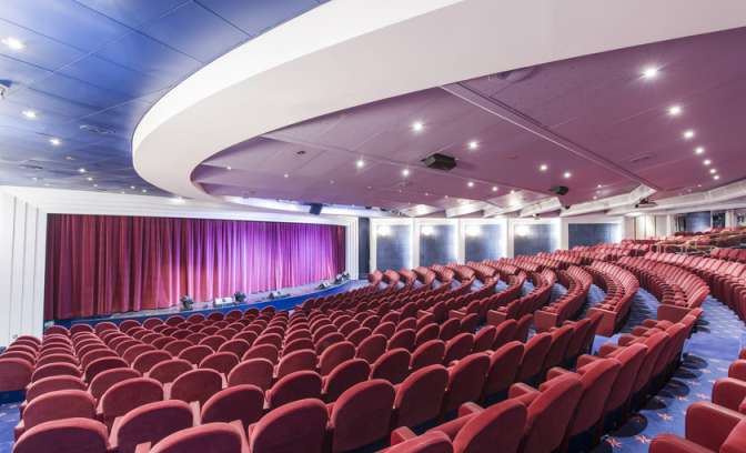 Het theater op de MSC Lirica