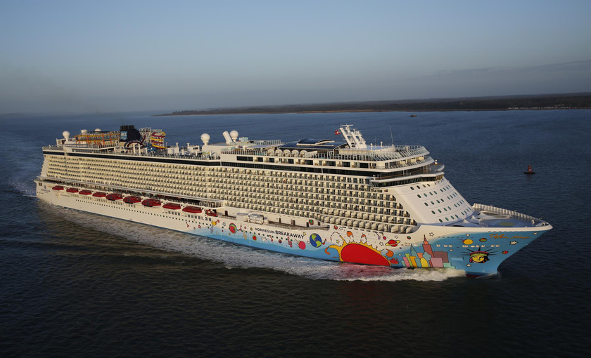 De Norwegian Breakaway van Norwegian Cruise Line
