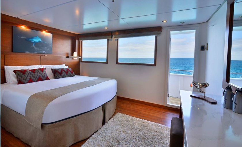 Balkonhut Celebrity Xploration