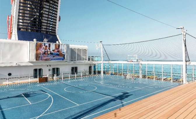 Mein Schiff 4 sportveld