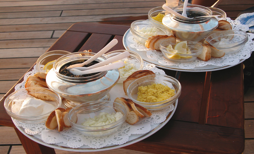 Kaviaar op de SeaDream I van SeaDream Yacht Club