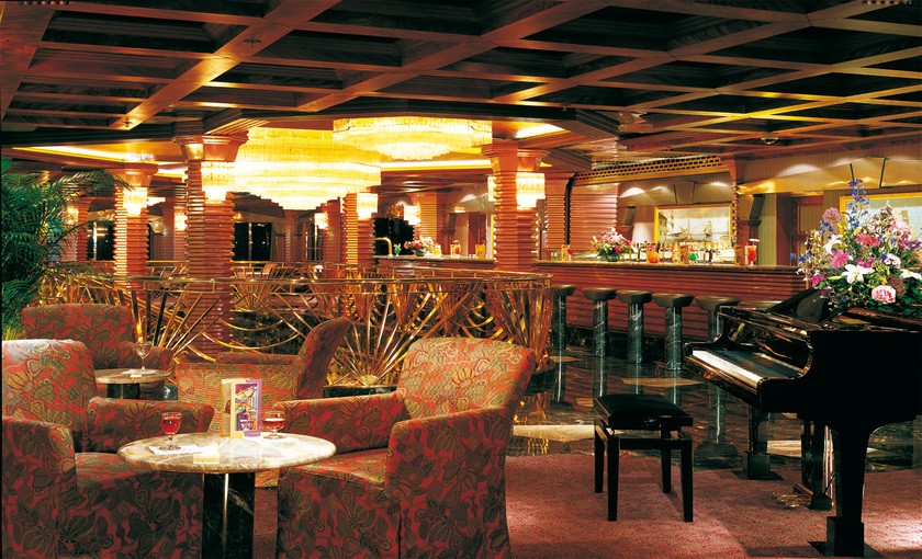 Lounge aan boord van Carnival Imagination